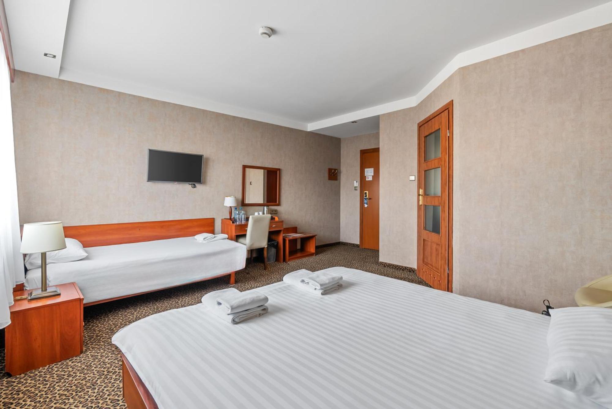 Hotel Diament Vacanza Katowice - Siemianowice Siemianowice Śląskie Extérieur photo