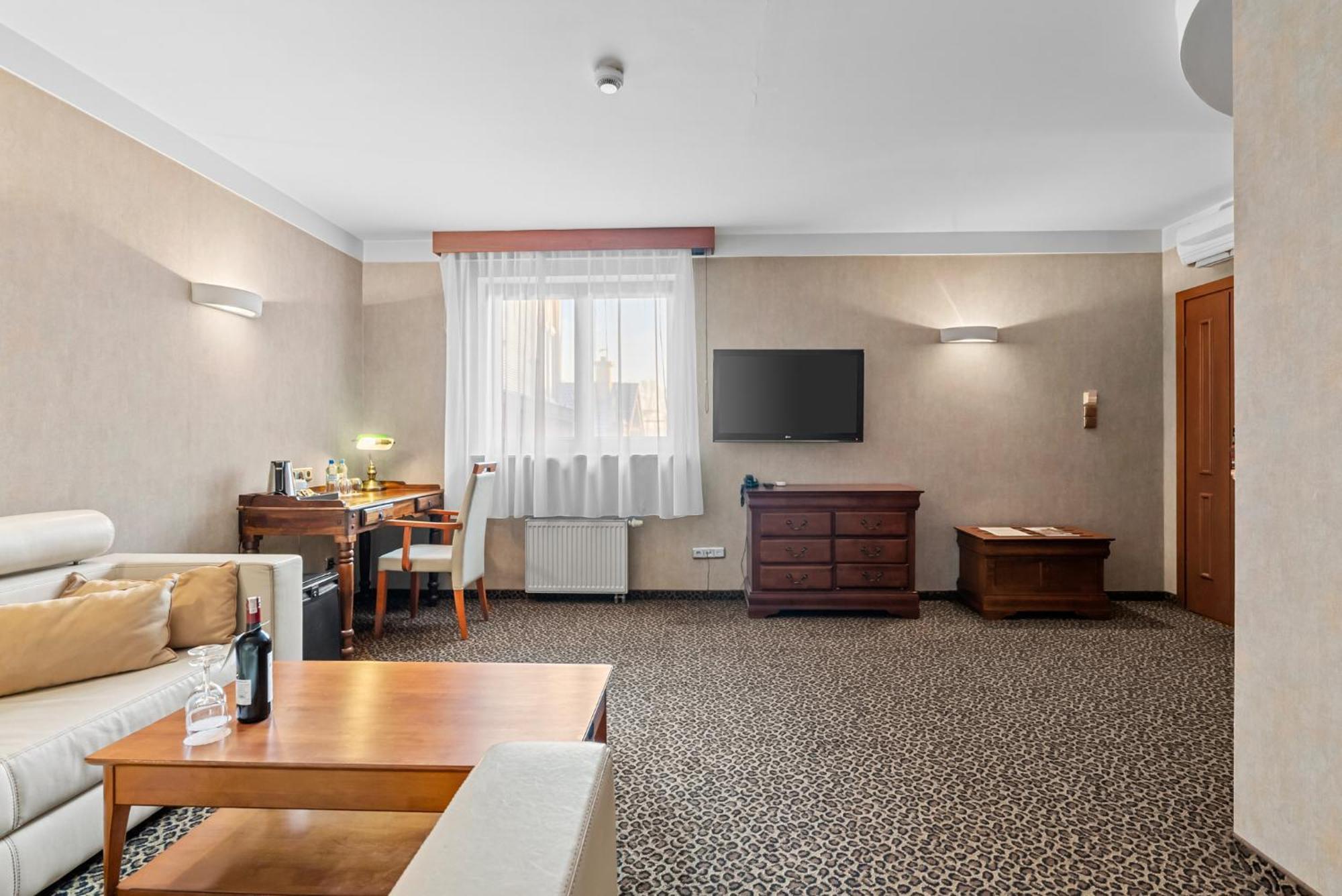 Hotel Diament Vacanza Katowice - Siemianowice Siemianowice Śląskie Extérieur photo