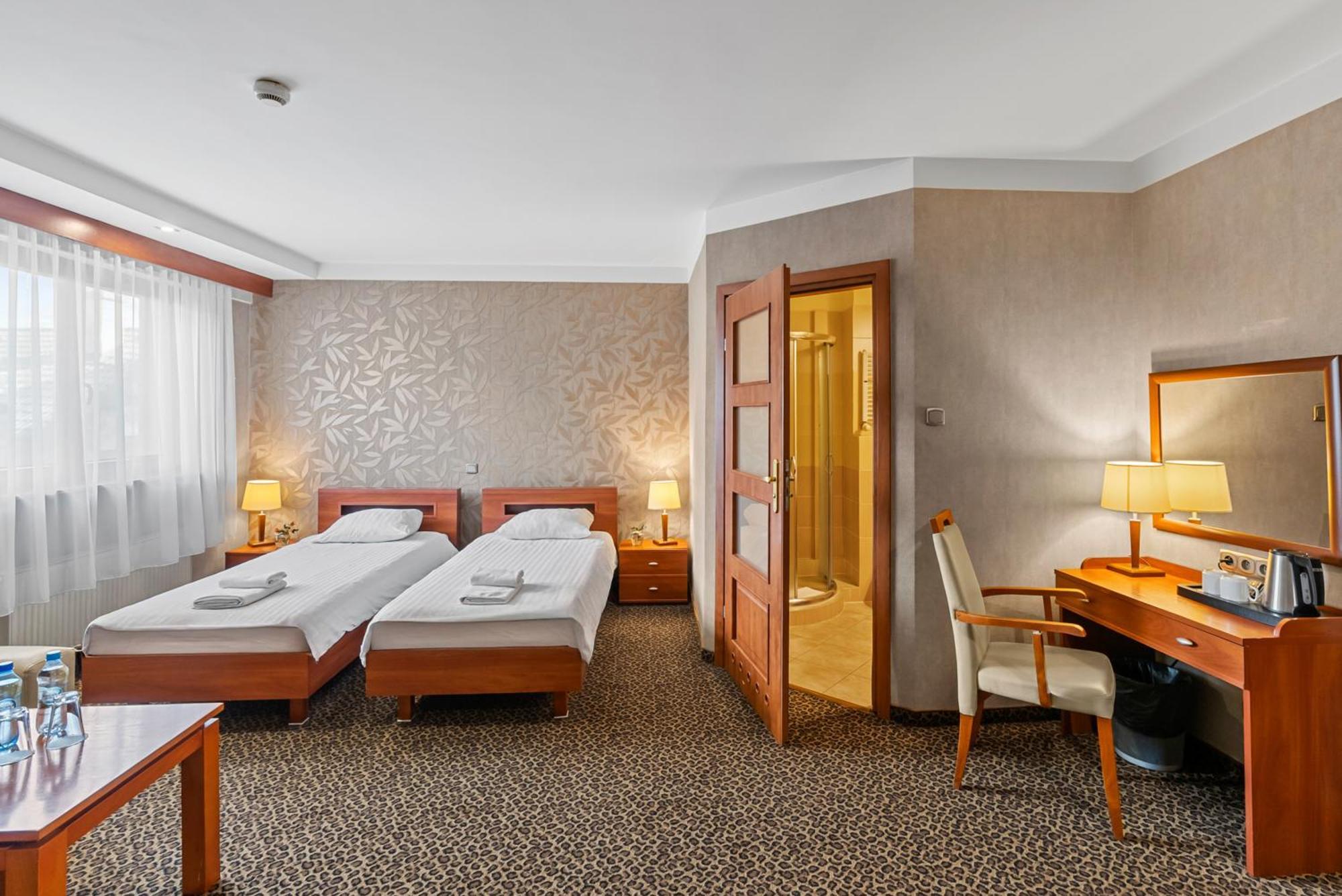Hotel Diament Vacanza Katowice - Siemianowice Siemianowice Śląskie Extérieur photo