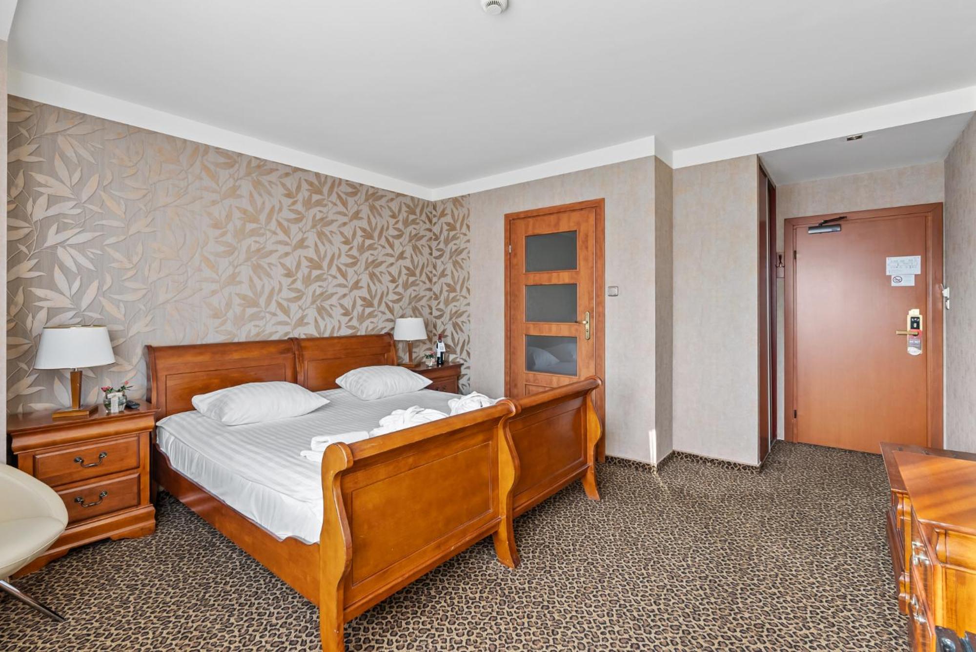 Hotel Diament Vacanza Katowice - Siemianowice Siemianowice Śląskie Extérieur photo