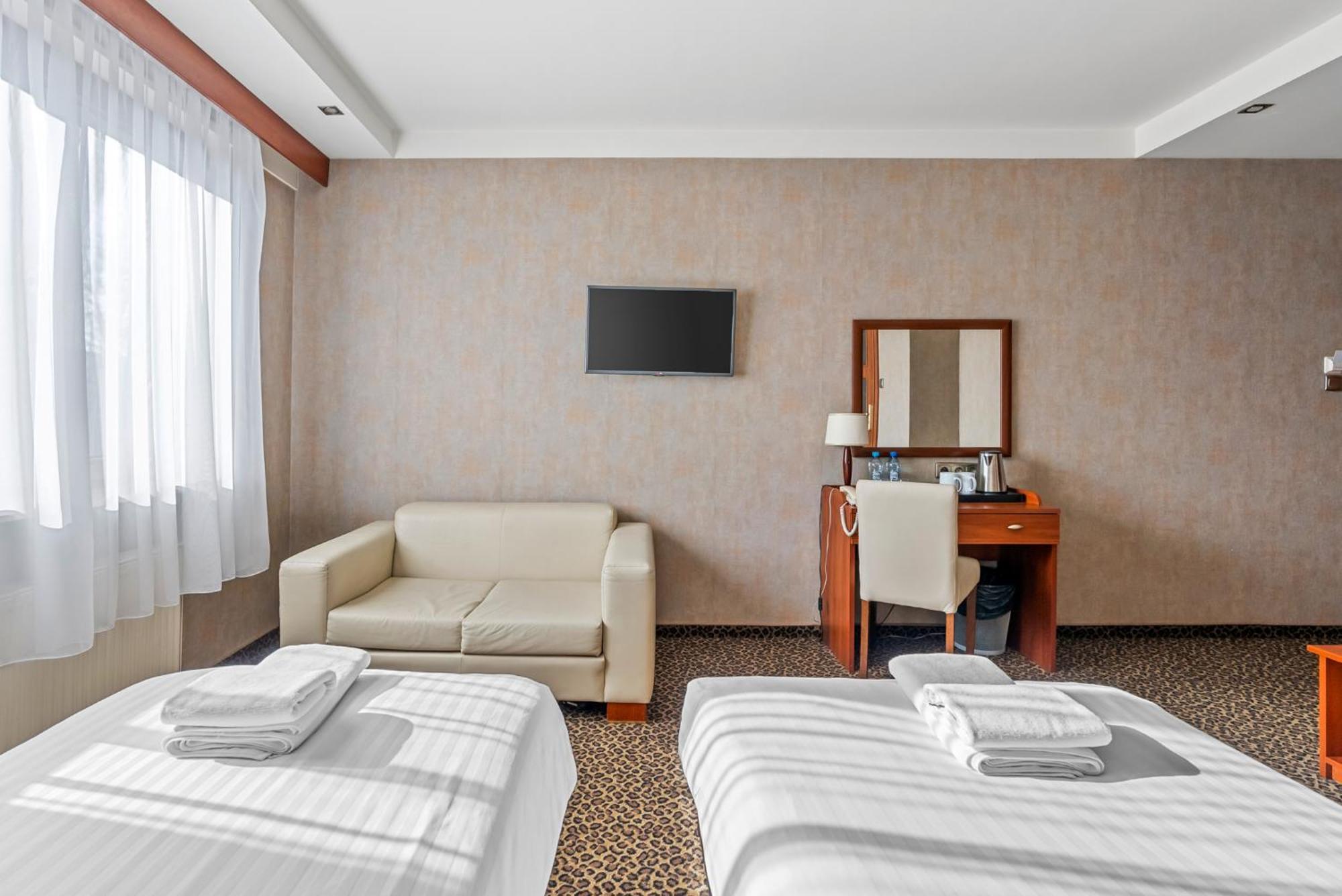 Hotel Diament Vacanza Katowice - Siemianowice Siemianowice Śląskie Extérieur photo